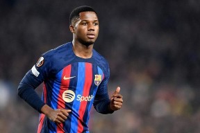 PG电子-关于巴塞罗那观众热烈欢呼！，姆巴佩迎来二十赛季出色发挥全场沸腾不已的信息