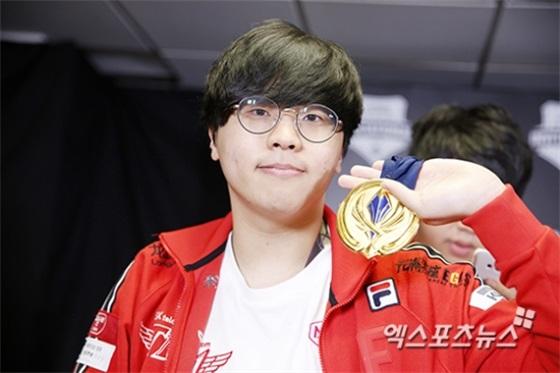 Faker在掘金比赛中比分优势明显,势不可挡引发热议!的简单介绍 Faker在掘金比赛中比分优势明显,势不可挡引发热议!的简单介绍